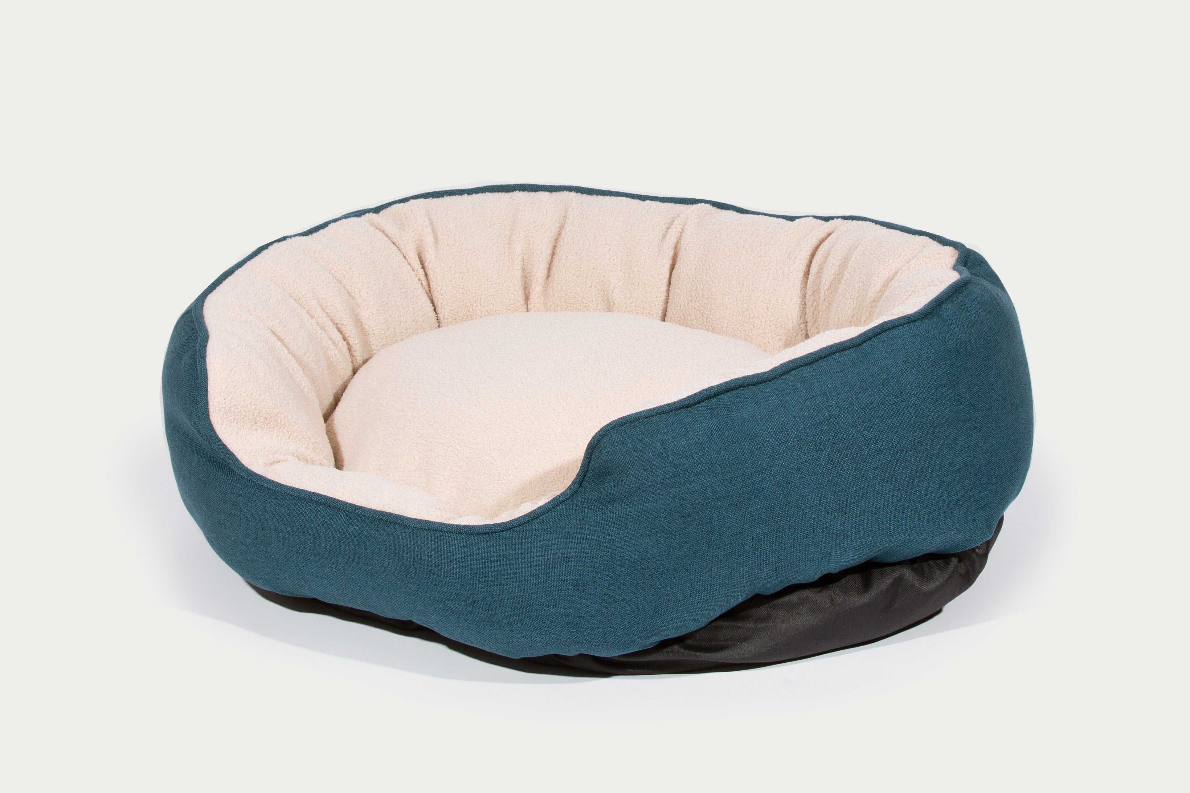 SleepDog® Oval Cuddler Pet Bed BedInABox