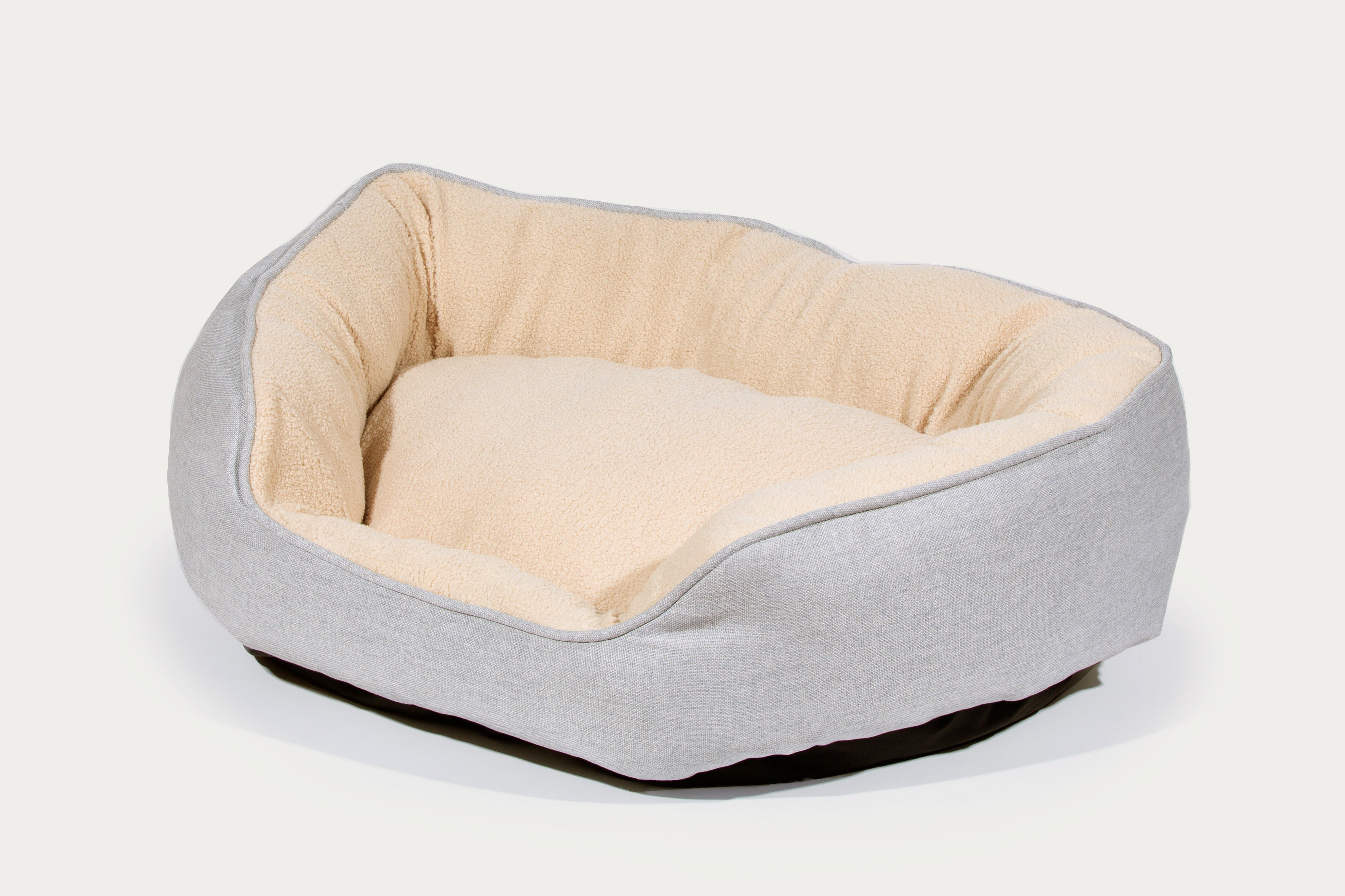 SleepDog® Oval Cuddler Pet Bed | BedInABox